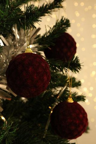 4 Pack Velvet Baubles