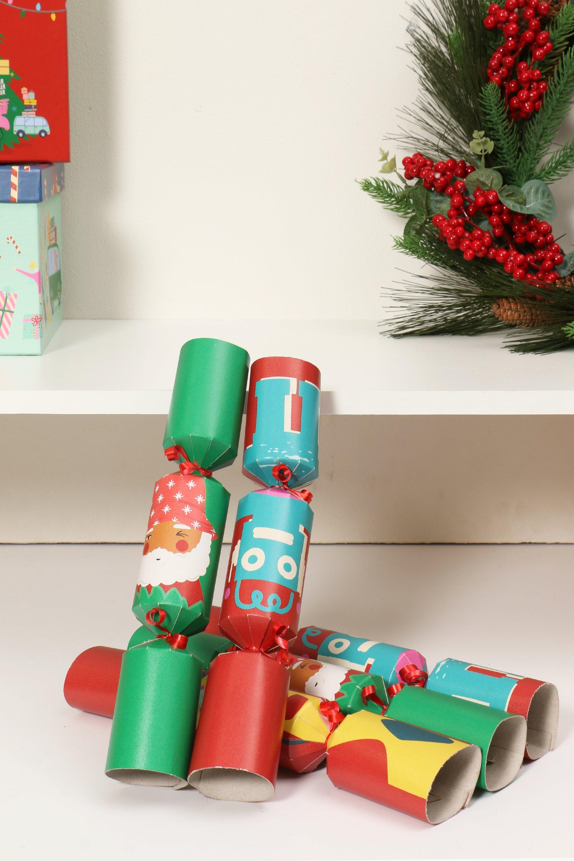 12 Pack Kids Christmas Crackers