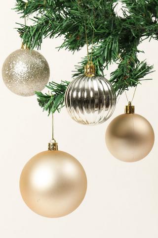42 Pack Hanging Baubles