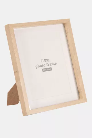 Gallery Light Wood Frame, 20x25cm