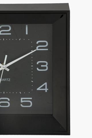 Urban Plastic Clock