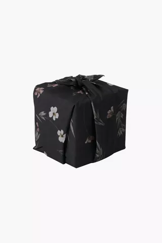 2 Pack Fabric Gift Wrap 60x60cm