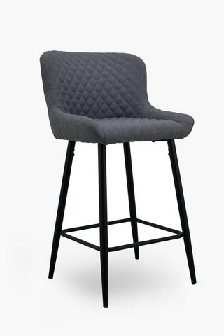 Cross Quilt Nook Chair