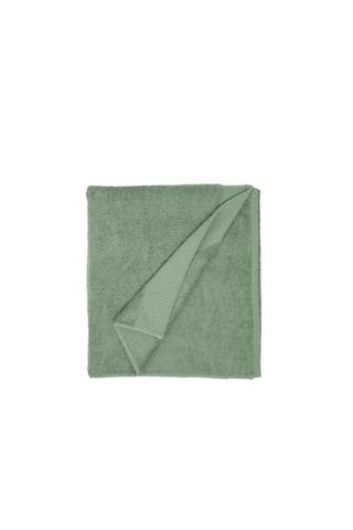 SOFT AND FLUFFY HAND TOWEL