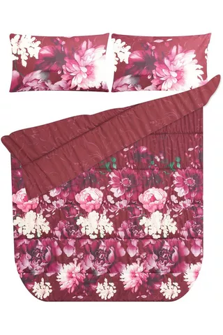 FLORAL ROMANCE POLYESTER COMFORTER