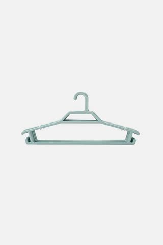 10 PACK PLASTIC HANGERS