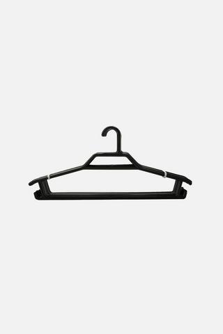 10 PACK PLASTIC HANGERS