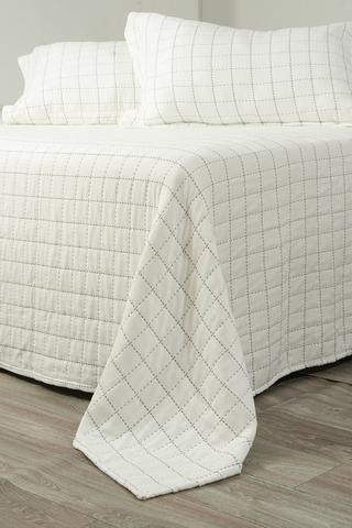 3 PIECE STITCH POLYESTER QUILT SET