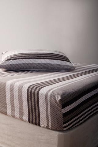 3 PIECE STRIPE WINTER POLYESTER SHEET SET