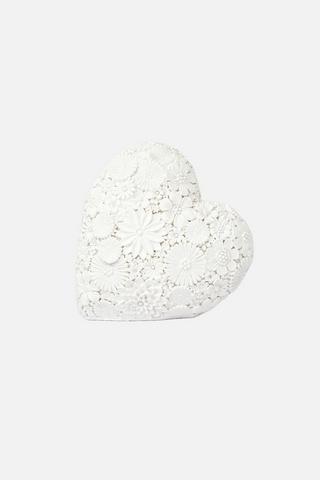 DAISY HEART DECORATIVE ORNAMENT