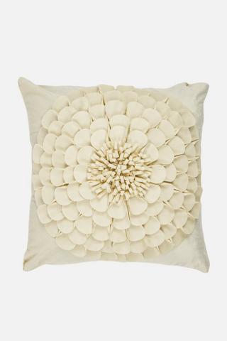 FLORAL APPLIQUE SCATTER 45X45CM