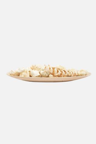 POT POURRI IN A DECORATIVE PLATTER