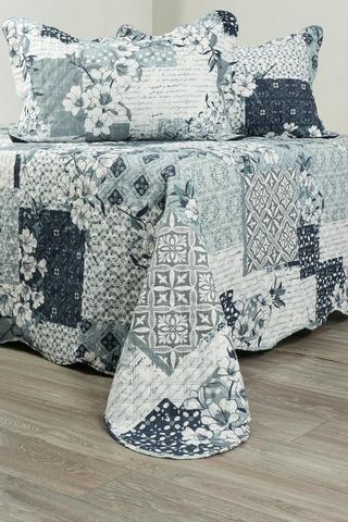 3 PIECE WHISPER PATCH POLYESTER QUILT SET