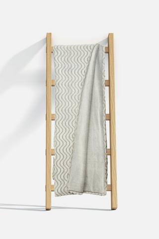 EMBOSSED WAVES FLANNEL BLANKET