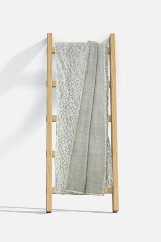EMBOSSED ANIMAL PRINT FLANNEL BLANKET
