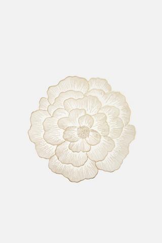 METALLIC FLOWER PLACEMAT