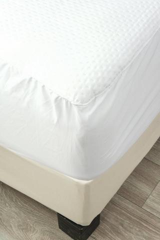 QUILTED WATERPROOF MATRESS TOPPER