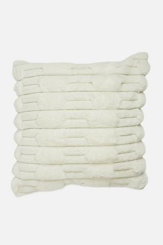 EMBOSSED FAUX FUR SCATTER 43X43CM