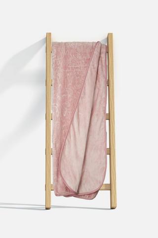 2.5KG CARVED SCROLL MINK BLANKET 200X220CM