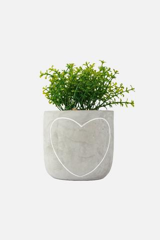 POTTED HEART FAUX SHRUB