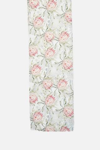 AMELIA PROTEA TABLE RUNNER