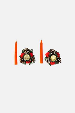 CHRISTMAS CANDLES AND CANDLE HOLDERS