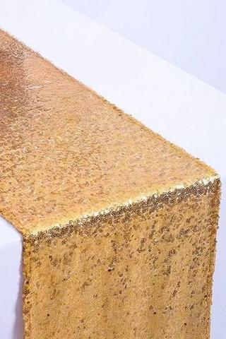 RAZZLE DAZZLE TABLE RUNNER