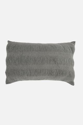 PLEATED VELVET BEDROOM SCATTER 40X60CM - 1 - Charcoal