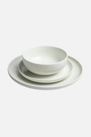 12 PIECE PORCELAIN DINNER SET