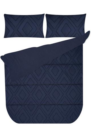 TUFTED POLYESTER COMFORTER