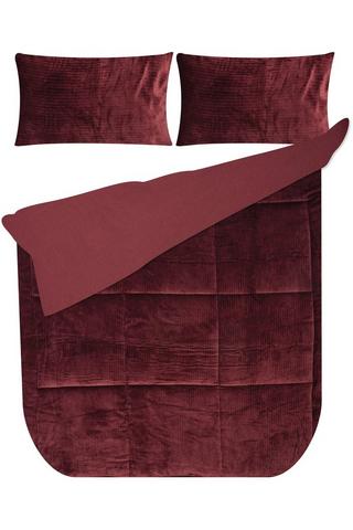 PLUSH POLYESTER COMFORTER