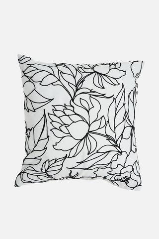 FLORAL EMBROIDERED SCATTER 50X50CM