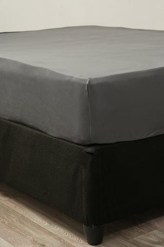 POLYESTER JERSEY KNIT FITTED SHEET