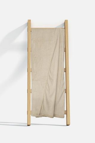 ASSORTED EMBOSSED FLANNEL BLANKEY 180X200CM-DBL