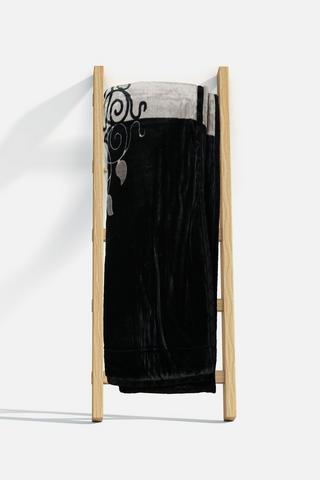 DAMASK MONOCHROME MINK BLANKET 4KG