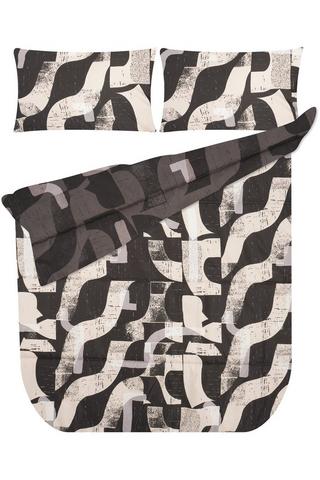ABSTRACT POLYESTER COMFORTER