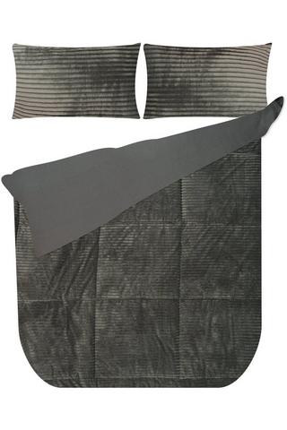 WINTER PLUSH POLYESTER COMFORTER