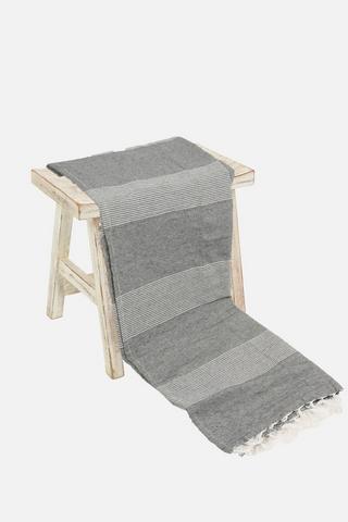 STRIPED THROW 140 X 180CM