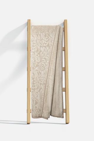 2.5KG MINK CARVED SCROLL BLANKET 220X200CM - 1 - Taupe