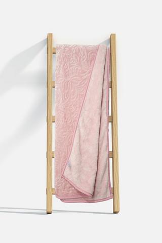 CARVED SCROLL MINK BLANKET 2.5KG