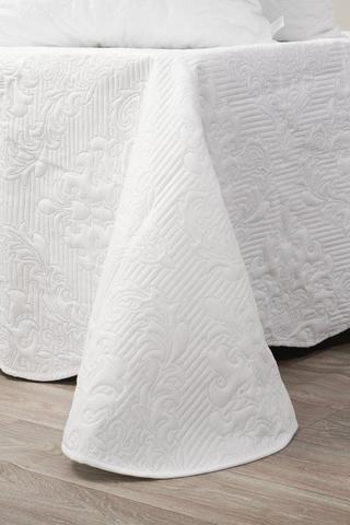 ULTRASONIC DAMASK POLYESTER QUILT