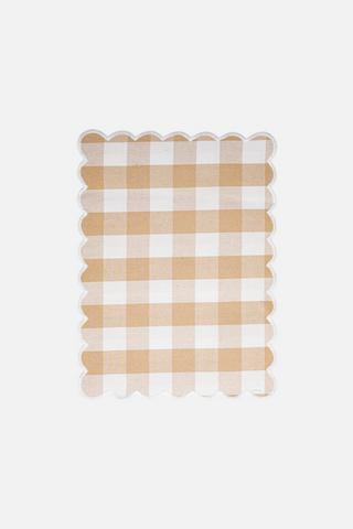 GINGHAM SCALLOP PLACEMAT