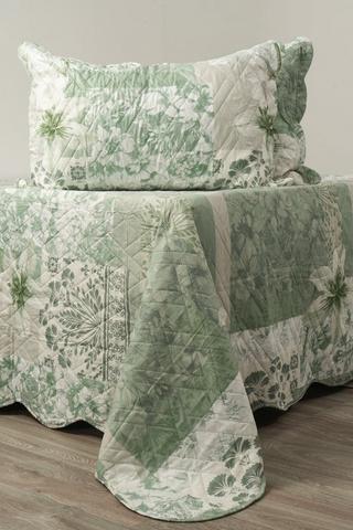 3 PIECE FLORAL PATCH QUILT