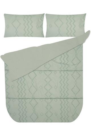 DIAMOND TUFTED POLYESTER COMFORTER
