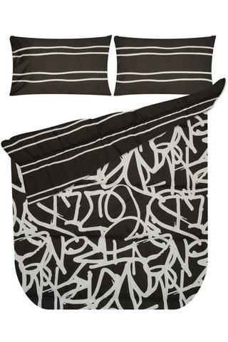 ABSTRACT POLYESTER COMFORTER