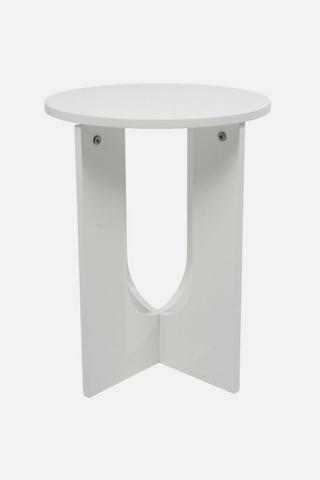 FYNN CUT OUT SIDE TABLE