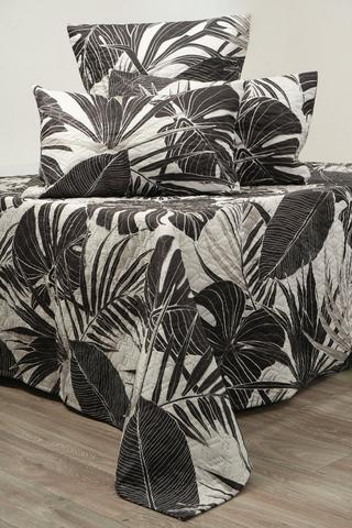 5 PIECE TROPICAL QUILT SET