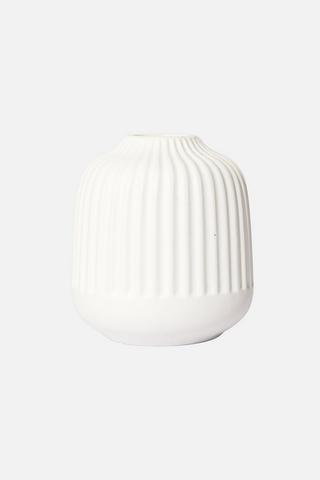 RIB & PLAIN BASE BUD VASE