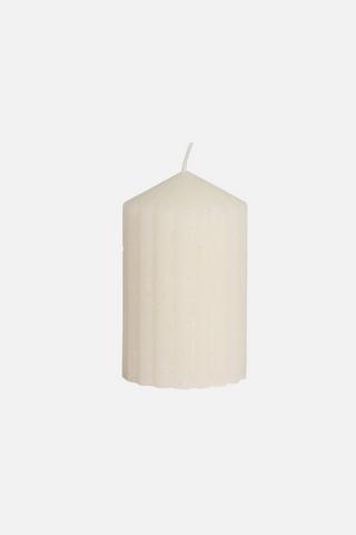 TEXTURED RIBBED PILLAR CANDLE MEDIUM