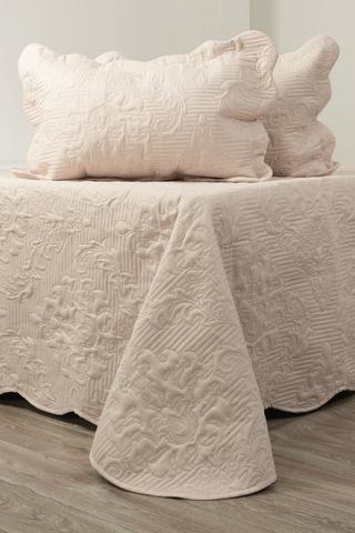 3 PIECE DAMASK QUILT SET